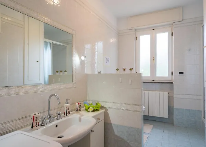 Primavera - Pgi130 By Interhome Poggi